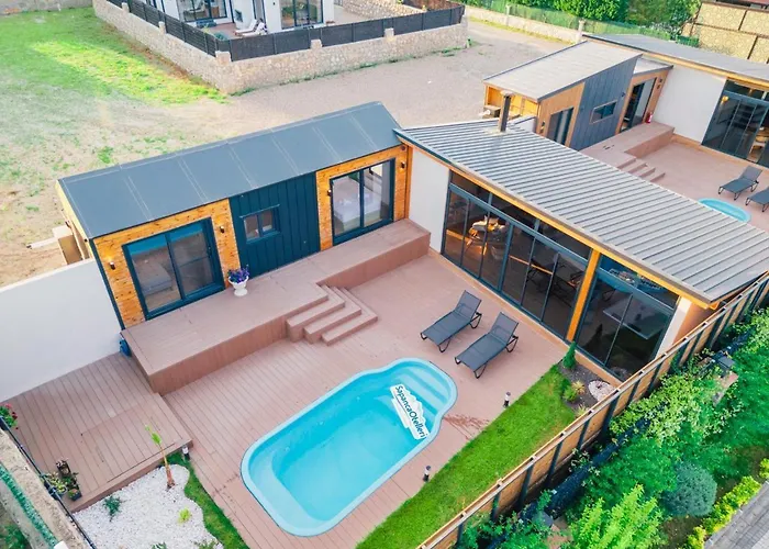 בית נופש The Now ספנג'ה