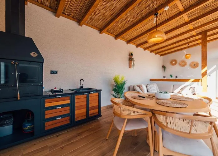 בית נופש The Now