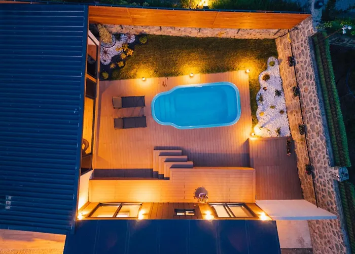 בית נופש The Now