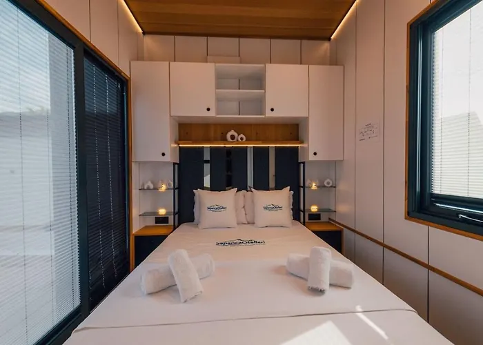 The Now בית נופש ספנג'ה