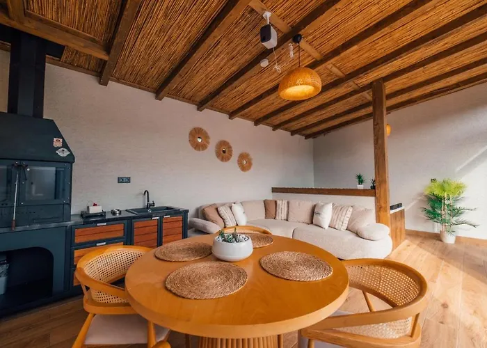 בית נופש The Now ספנג'ה